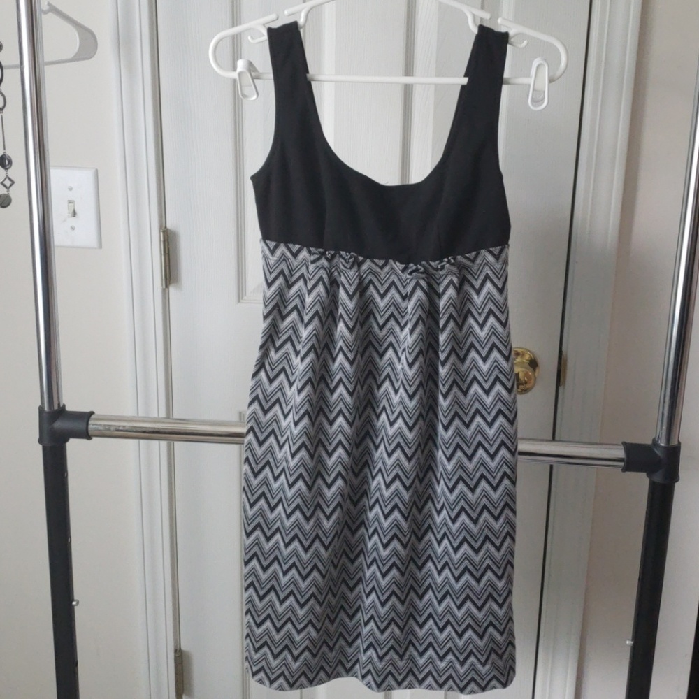 Sleeveless pencil dress